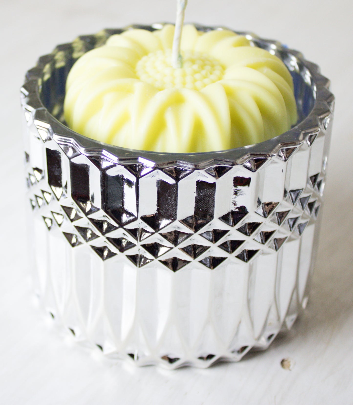 Tropical Bliss: Mango Papaya Scented Candles - THE OKEY GIFT SHOP