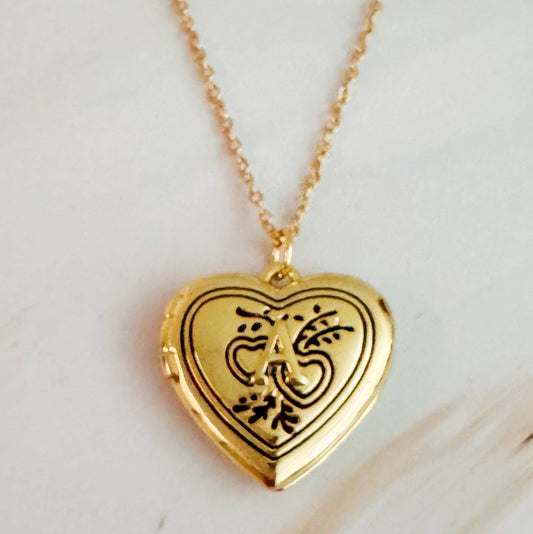Nostalgic Heart Initial Open Locket Necklace: A