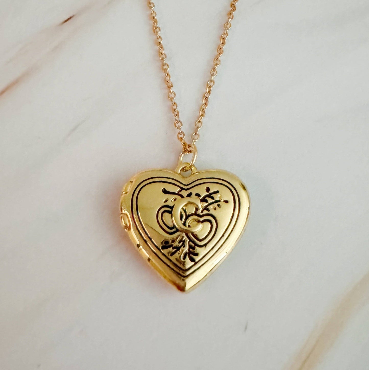 Nostalgic Heart Initial Open Locket Necklace: A