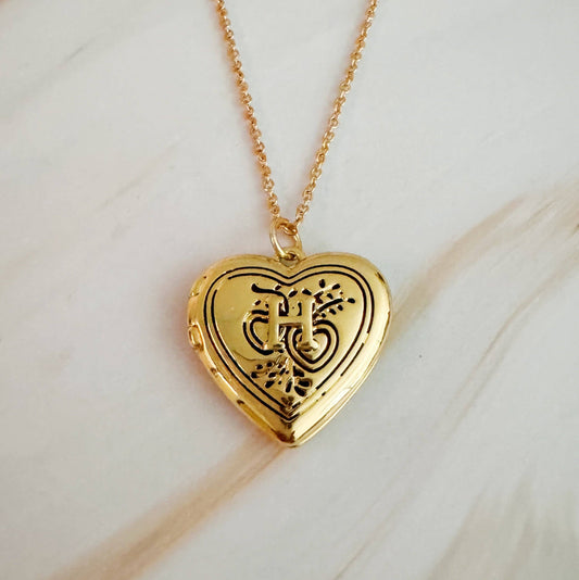 Nostalgic Heart Initial Open Locket Necklace: H