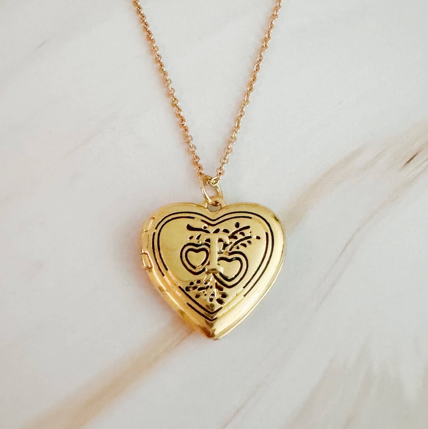 Nostalgic Heart Initial Open Locket Necklace: A