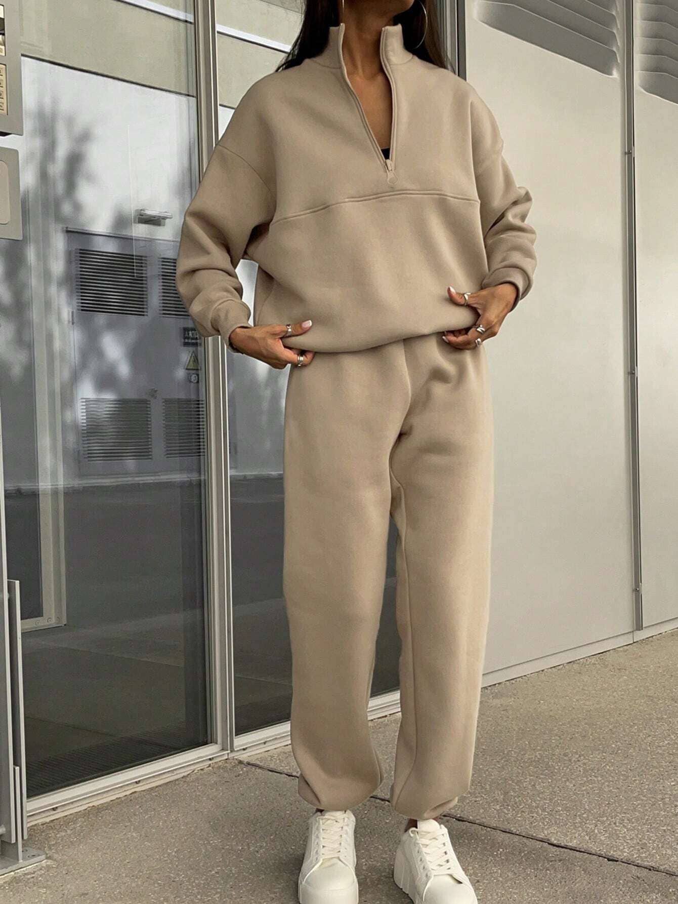 Effortless Comfort: Grey XL Casual Zip-Lapel Sweatshirt and Trouser Set