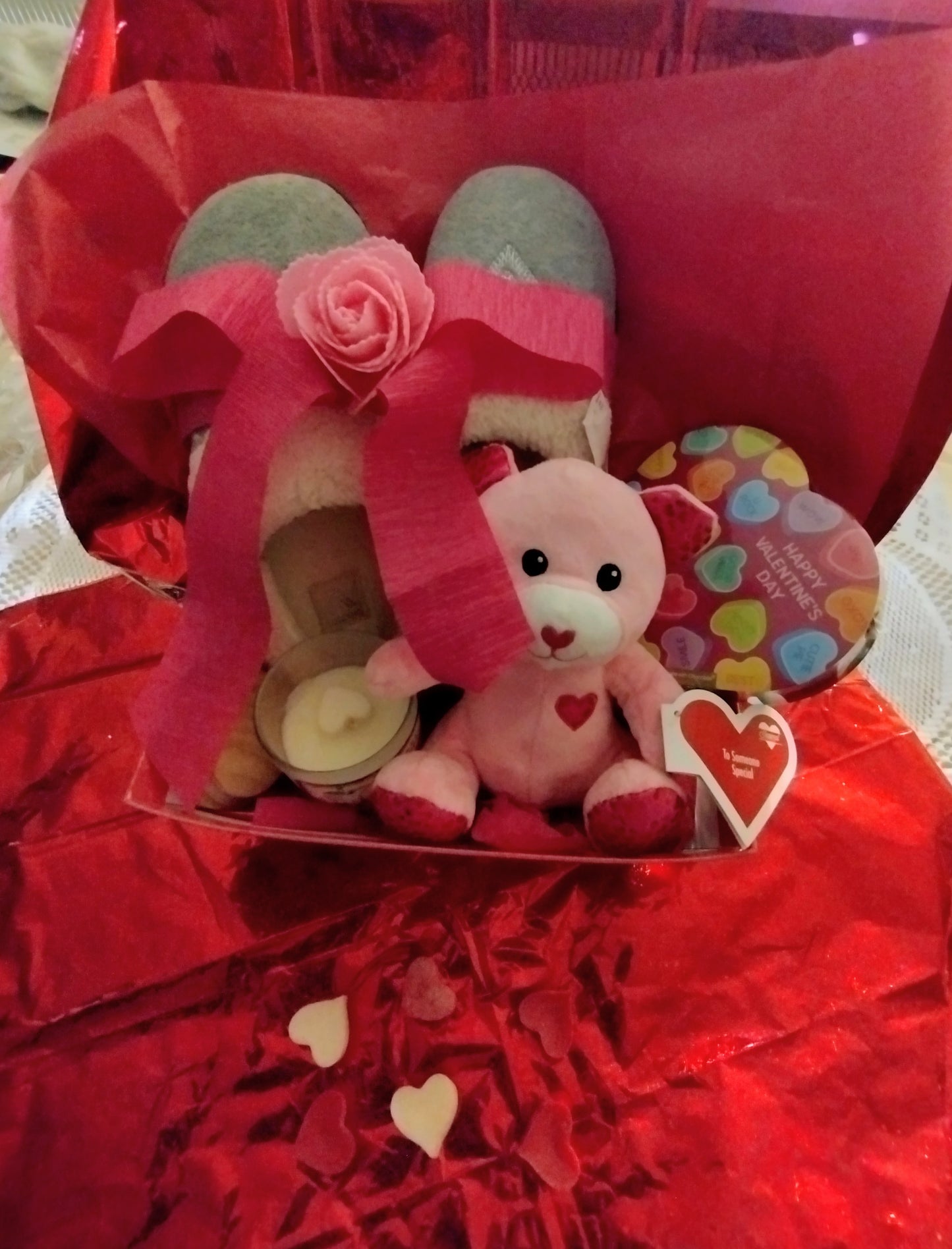 Okey valentine day gift basket
