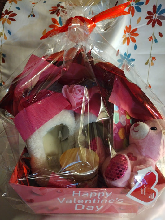 Okey valentine day gift basket
